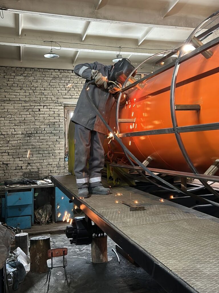 СпецКриоГаз Челябинск выполнил ремонт резервуара РДХ 6 для хранения углекислоты
